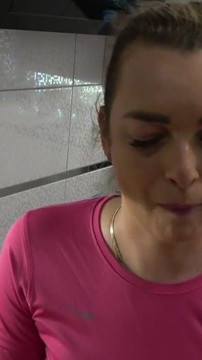 Must-share moment from &quot;Pizza delivery guy cum on my pizza&quot;