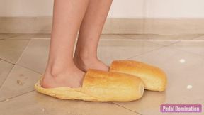 Bread Crush Game - 4K MP4