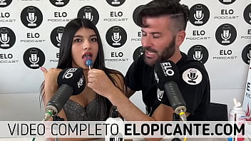 MILU LOPEZ CHUPA LA PALETA EN EL CUARTO PICANTE DE ELO PODCAST