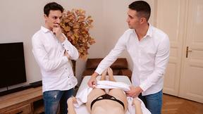 ”VR PORN - Masseur In Training”