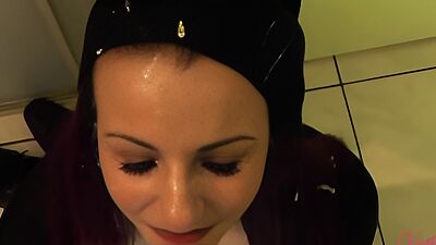 MEGA CUMSHOT IM SOLARIUM