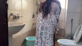 stepson saw MILF Saara naked after shower and couldn&#039;t hold his cock away from her wet cunt