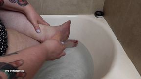 Mimi Gets A Pedicure (WMV)