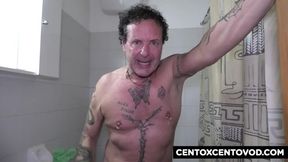 Marian spacca il bum advertisement Alex Magni! Follia CentoxCento