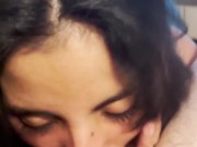 Daniela  me da una mamada profunda y me chupa las bolas