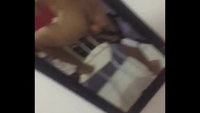 Novinho brincando sozinho