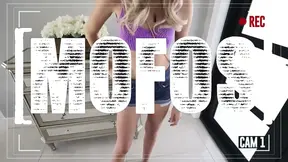 Curvy Sabrina welcomes delivery guy for a wild ride