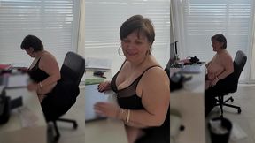 j aime travailler en petite tenue au bureau et ce n est pas pour deplaire a ...