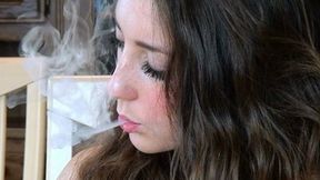 The Smoking Princess 2 HD-480