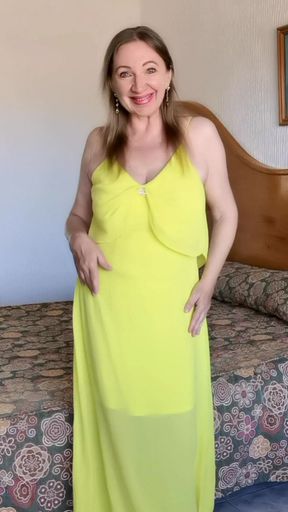 Elegant Granny in yellow Dress