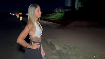 ESPOSA DANDO PRA UM ESTRANHO NO MEIO DA VIA P&Uacute_BLICA RJ