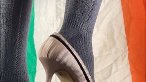 A Shoejobdream comes true - Saint Patricksday Special CBT - Guinness can crush and a beautiful Shoejob in Overknee socks and Heels - full body cam - 4K Resolution