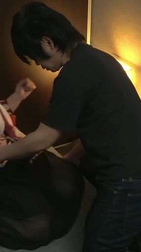The Reality of the Ear-picking Service - 2
