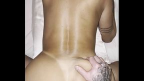 Aperta minha bunda e soca gostoso!!