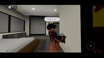 Il la prend en levrette contre le mur sur Brookhaven