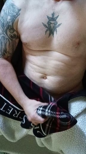 Jacking off my BWC shirtless with a victoria secret blanket