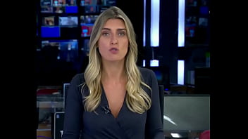 Joana Treptow - Jornal da Band - Flagra mostrou sem querer seus lindos seios AO VIVO!!! (14.06.21)