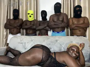 Six on one gangbang with sweetqueen2