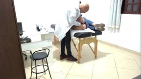 Gynecologist performs rectal exam with his fingers in her ass.