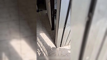 Mi hermanastra dijo: "Ya no soy virgen... ¿Quieres comprobarlo?"