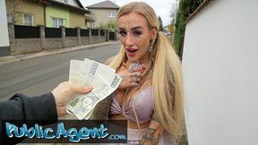 Good-looking Daisy Lee at blowjob dirt
