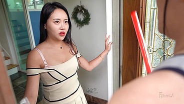 Korea - City Girl White Tiger - Turning the Old Chairman Into a Beast