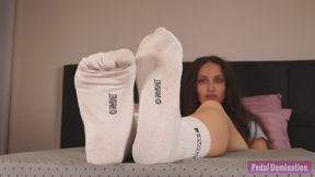 Beautiful Milf Smelly Socks - 4K MP4