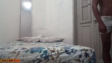 Bonequinha gravou programa escondido sem novinho saber