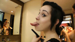 Lesbian Jennifer Avila melakukan seks anal kasar
