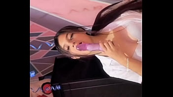 PORN ACTRESS SHOWS HER NUDE TITS (REAL HOMEMADE)