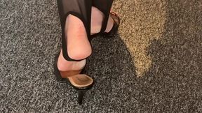 Mrs Mature Feet with Sexy Stirrup Tights 511