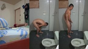 joven moreno estudiante colombiano saca su leche en el bano completo