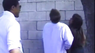 Candy Vegas y Cyndee Summers reciben doble anal de Kyle Stone y Rodney Moore en un trío caliente