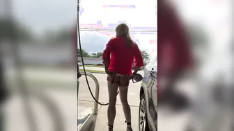 Crossdresser Outdoor Handjob at the Gas Station