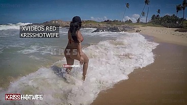 Fui para praia usando meu biquini string e com plug no cuzinho, encontrei com Realizador Baiano e me exibir muito