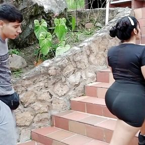 Latina with a big ass reaches a good agreement with her trainer and the very horny guy fucks her rich pussy - In Spanish