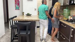 me encanta cuando vienes a casa y empiezas a tocarme al lado de mi marido