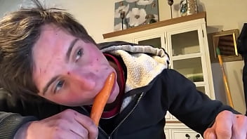 Blowjob with carrot second part