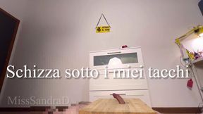 Schizza sotto i miei tacchi - cockbox