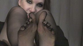 5-toe Pantyhose - Get in Between All These Tasty Little Nylon Toe Gaps