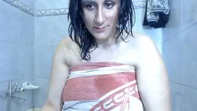 Soapy Tit Milf Toys Herself in the Bath