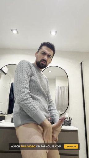 Hot Mature Stepdaddy Jerking off and Showing Ass