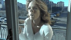 The voyeur (MP4 - MOBILE VERSION)