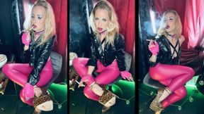 Smoking Cork in Leather & high heels