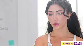 Boxer Babe Jane Wilde Trains Hard For Cardio Using Coaches Cock