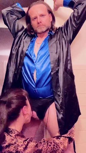 Blue and black satin milf fuck n suck session!