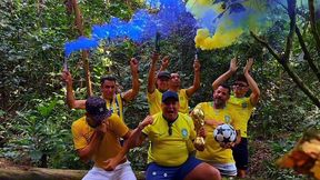 depois do jogo do brasil fomos trepar no meio da mata trepar