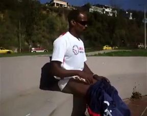 Huge Dick Public Handjob by Amateur Outdoors