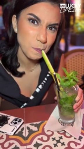 Sinning On South Beach With Gorgeous Brunette Roxie Sinner