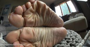 Cannot Resist Mature Feet, 2nd - LaCreme